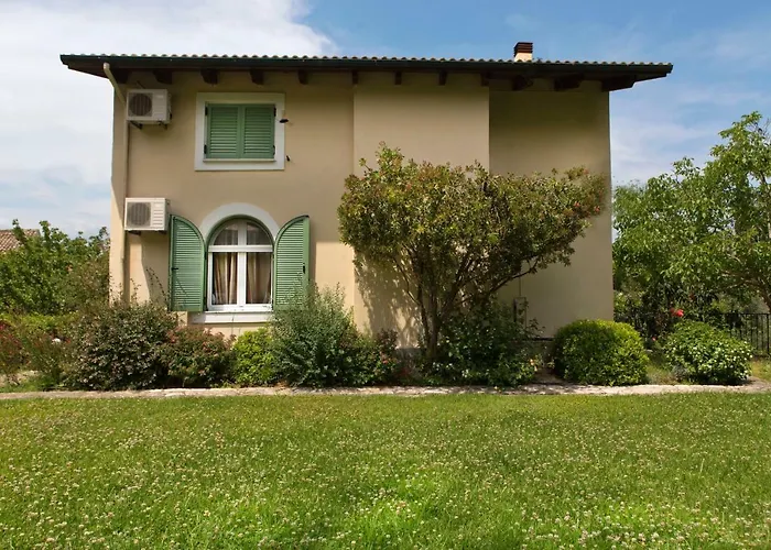 Achilles Country House